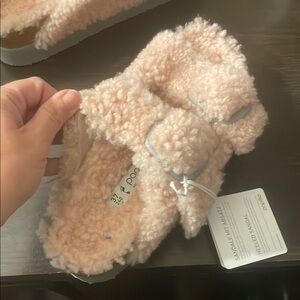 Popa Pink Fuzzy Sandals